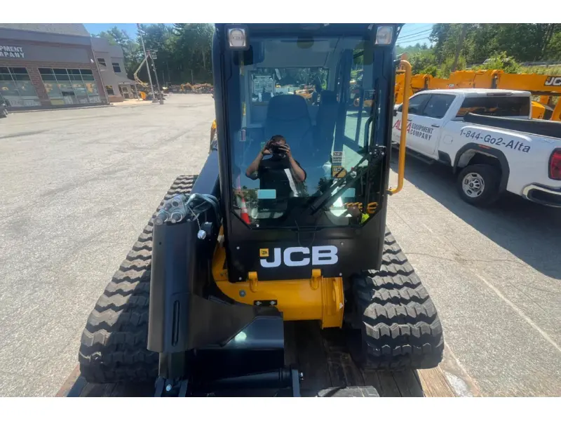 2025 JCB 270T
