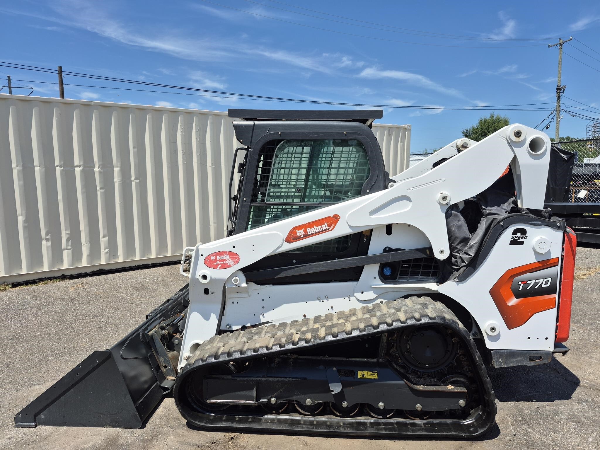 2023 BOBCAT T770 in Essington, PA