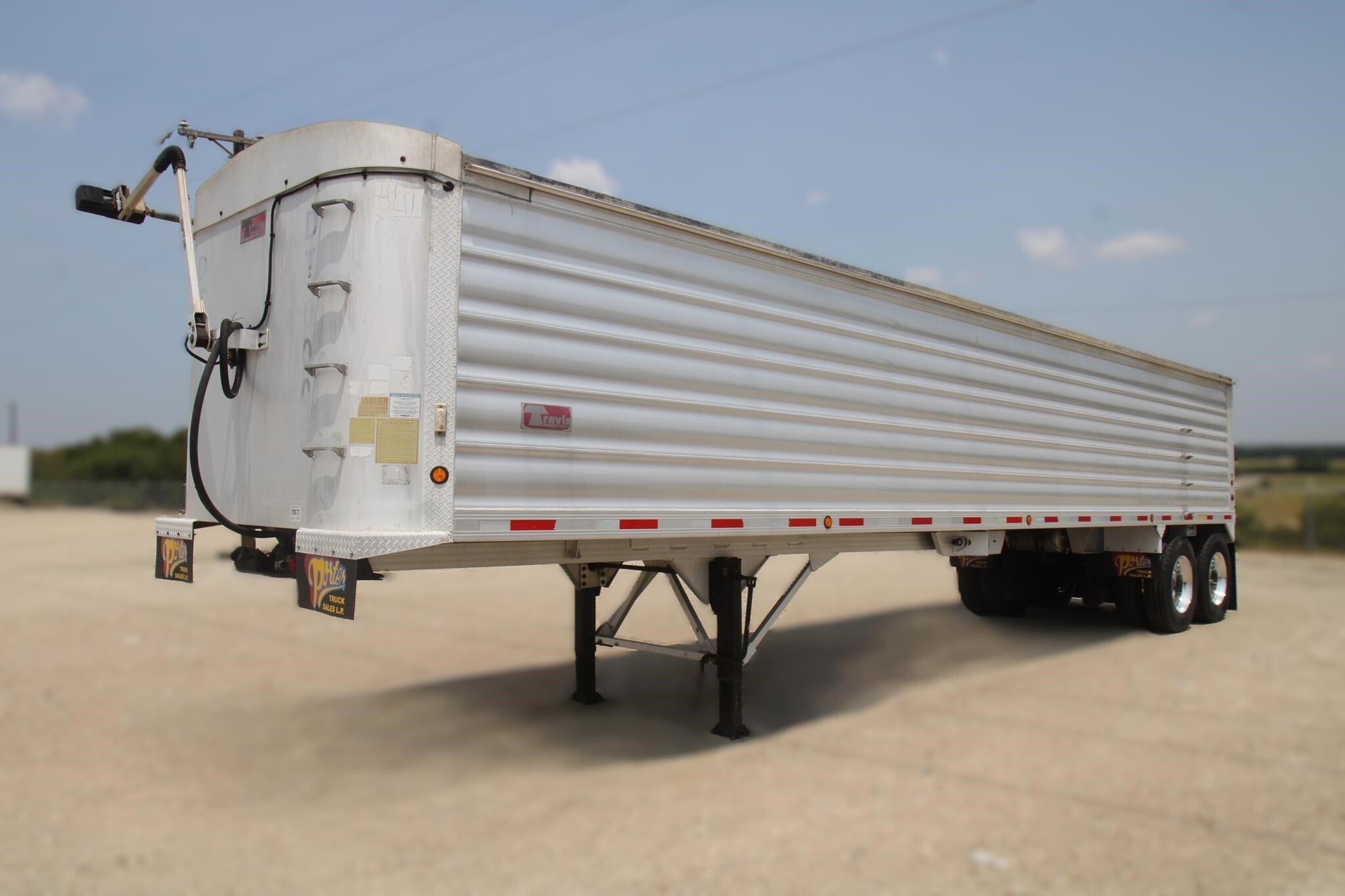 2016 TRAVIS ALUM END DUMP in Hutchins, TX