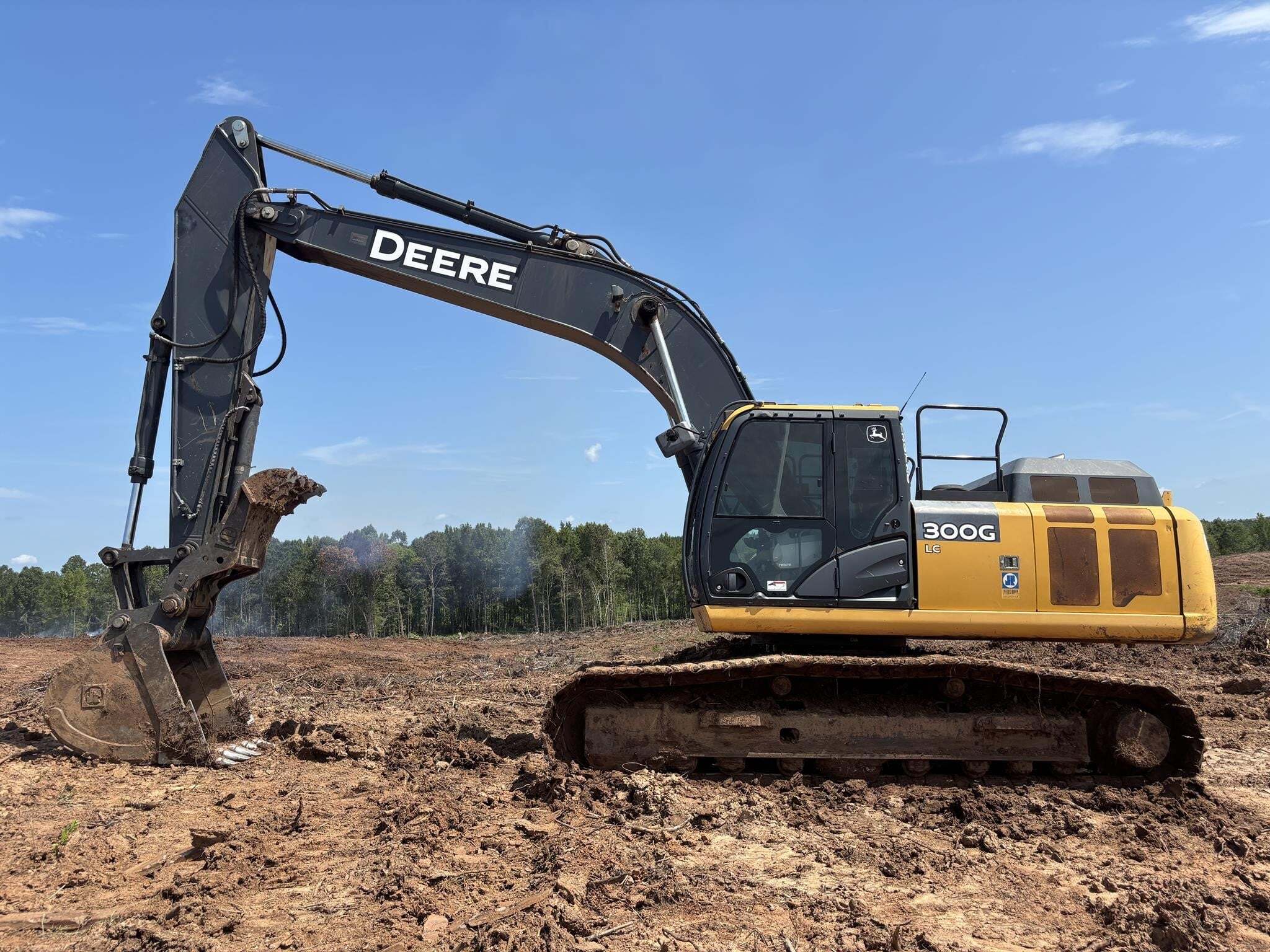 2019 DEERE 300G LC in Rockwell, NC