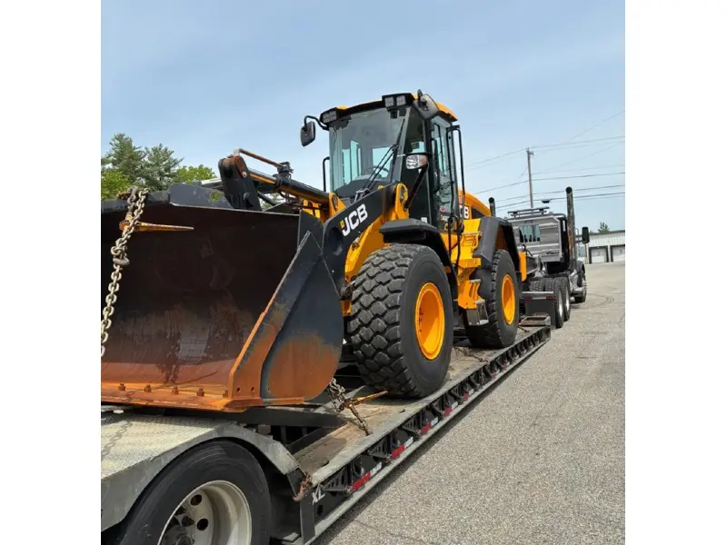 2023 JCB 427ZX