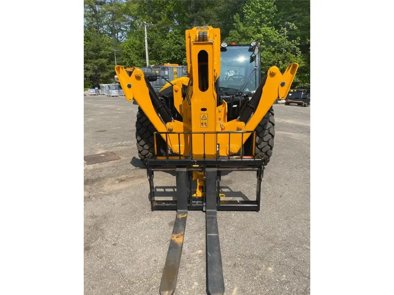 2023 JCB 510-56