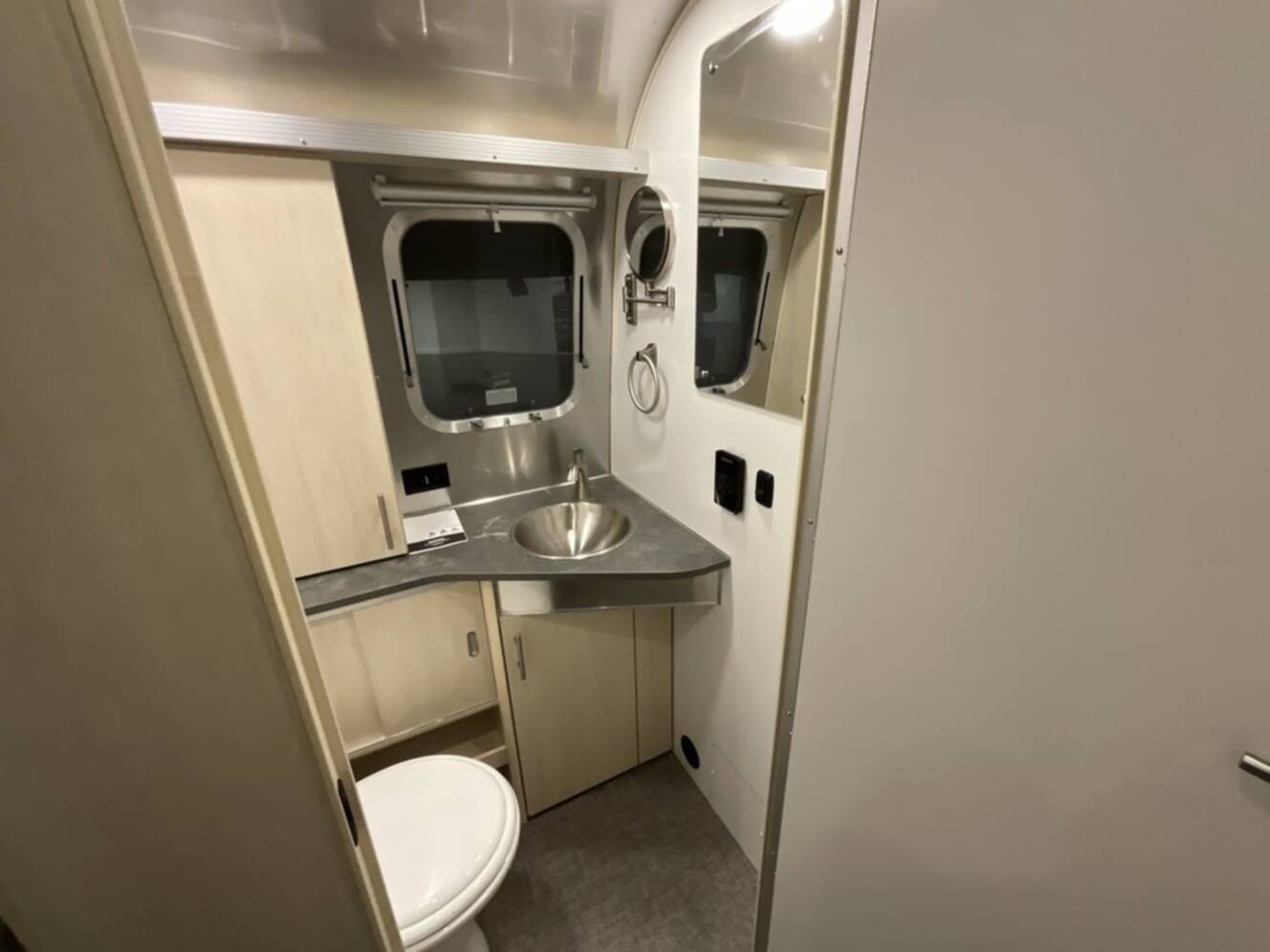 A photo of this 2026 Airstream Flying Cloud 25FB