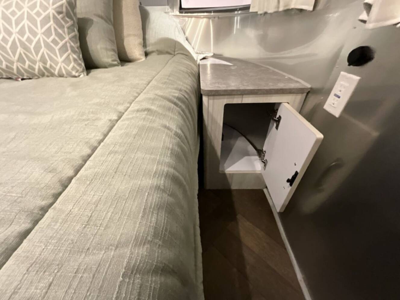 A photo of this 2026 Airstream International 28RB