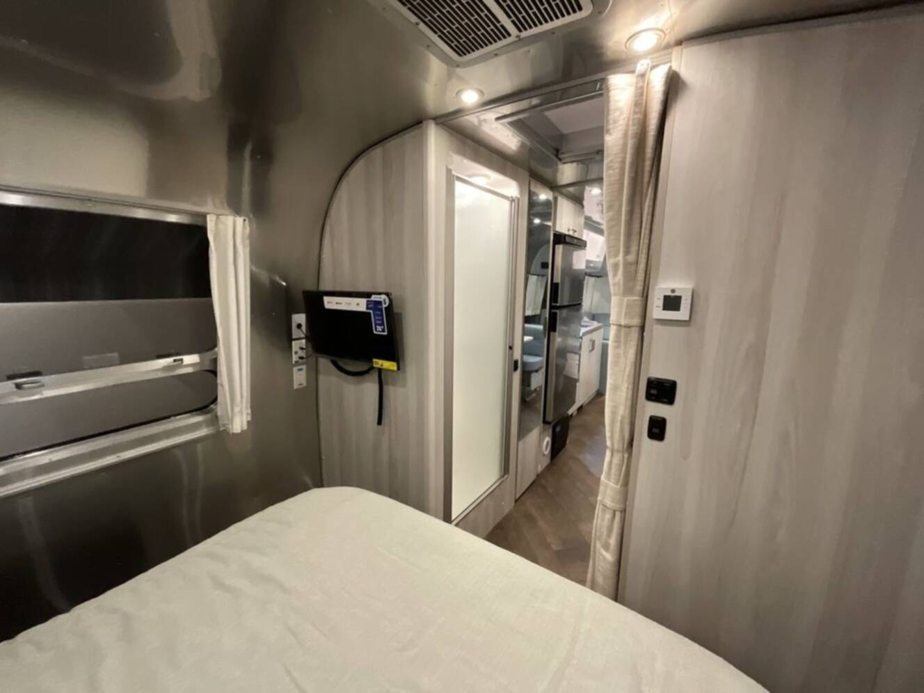 A photo of this 2026 Airstream International 28RB