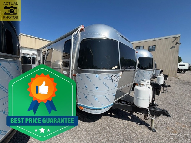 2026 Airstream Flying Cloud 23FBT 23FB TWIN in south burlington VT