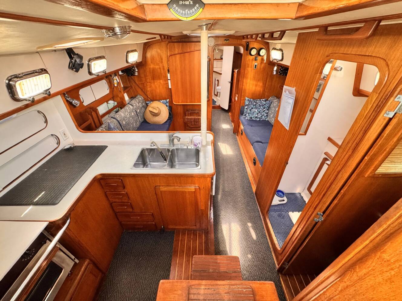 A photo of this 2002 Caliber 40 Lrc Series