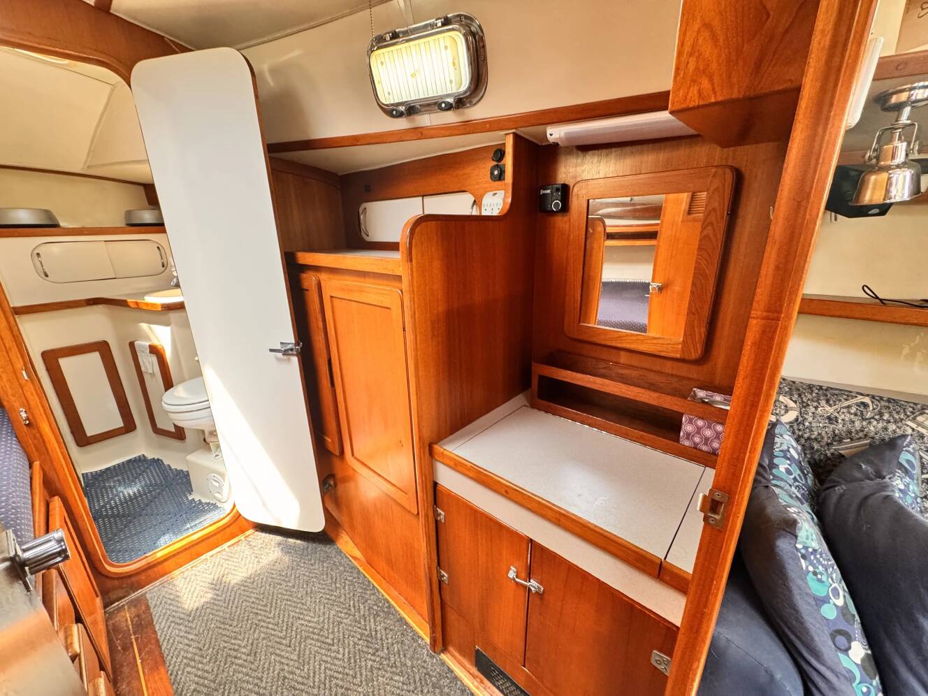 A photo of this 2002 Caliber 40 Lrc Series