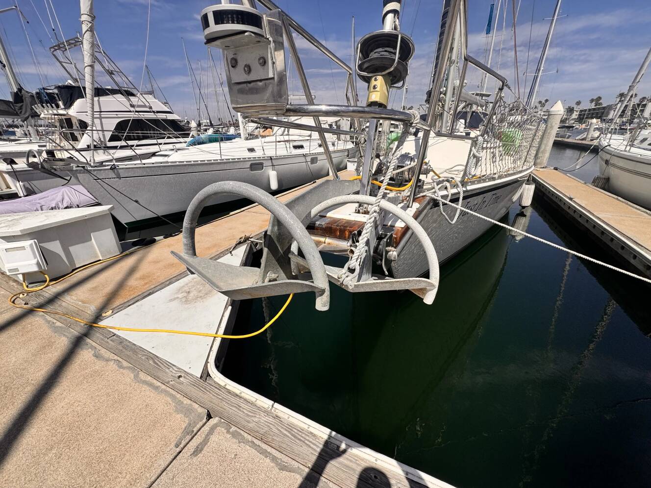A photo of this 2002 Caliber 40 Lrc Series