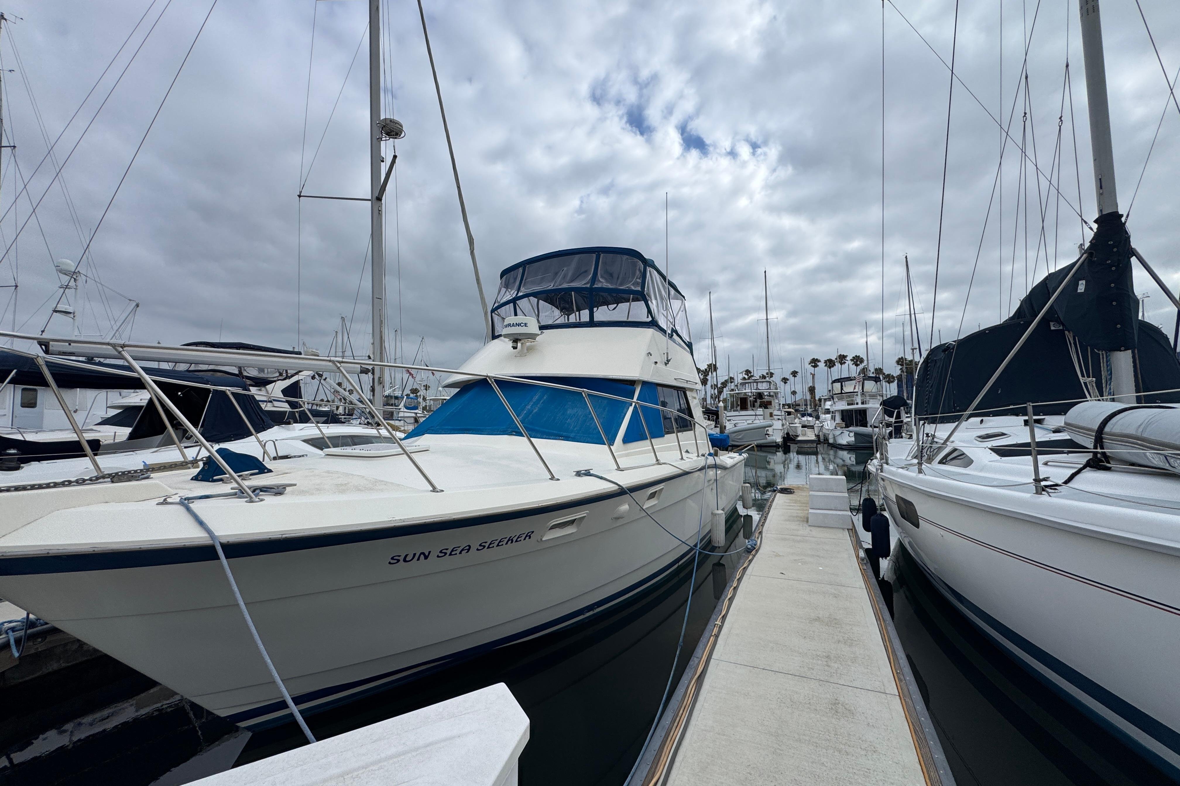1983 Hatteras 36 Convertible in long beach CA