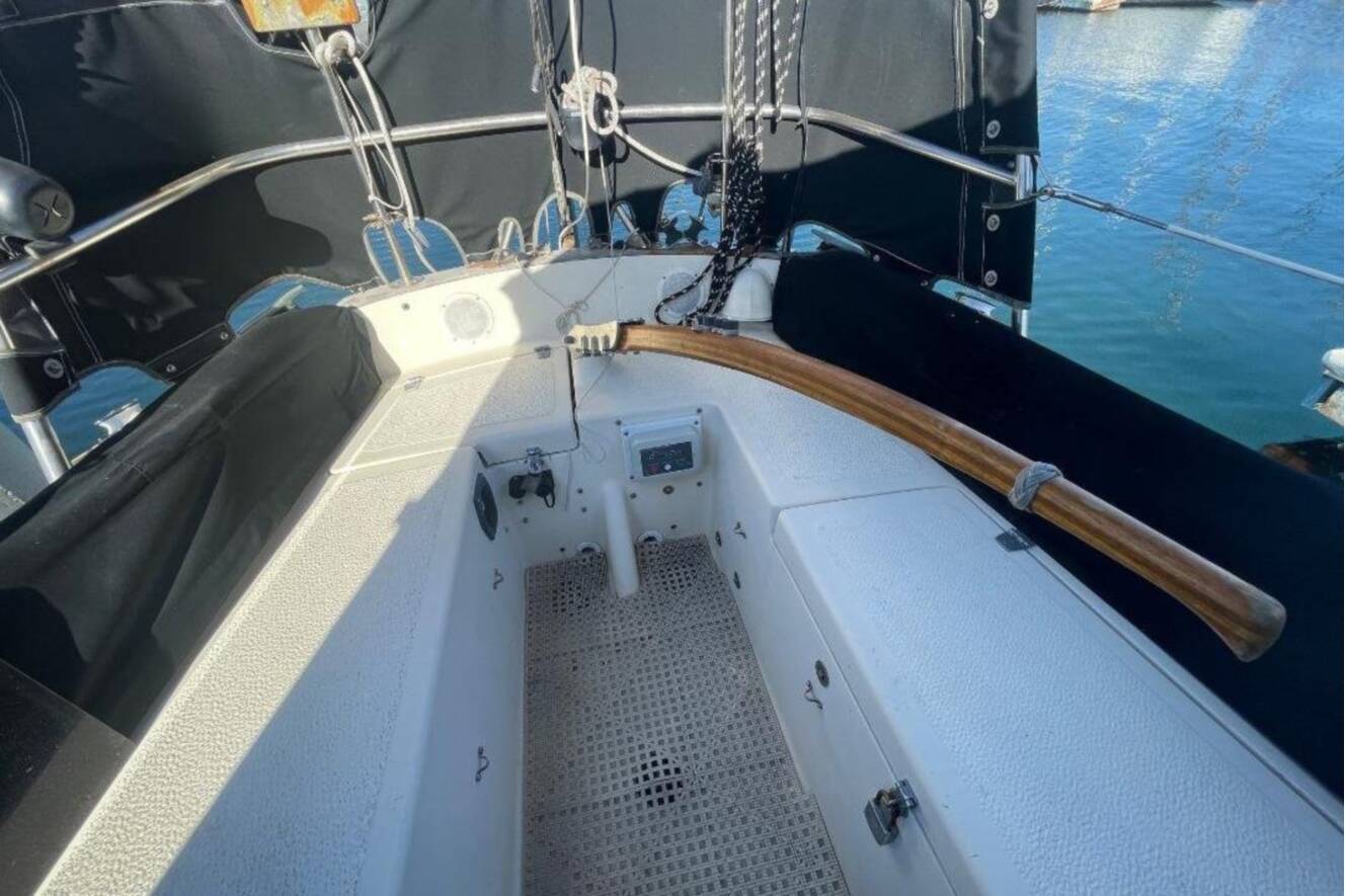 A photo of this 1977 Custom Bodega 30