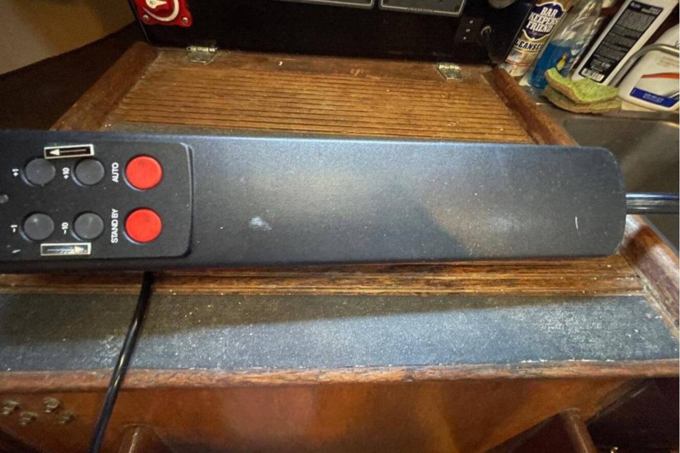 A photo of this 1977 Custom Bodega 30