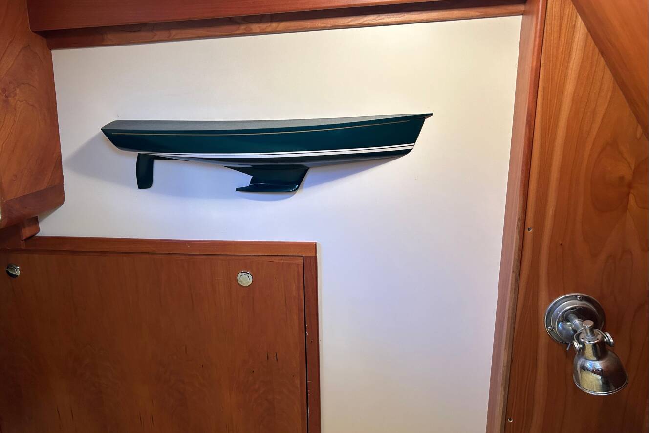 A photo of this 2003 Tartan 4400 LS