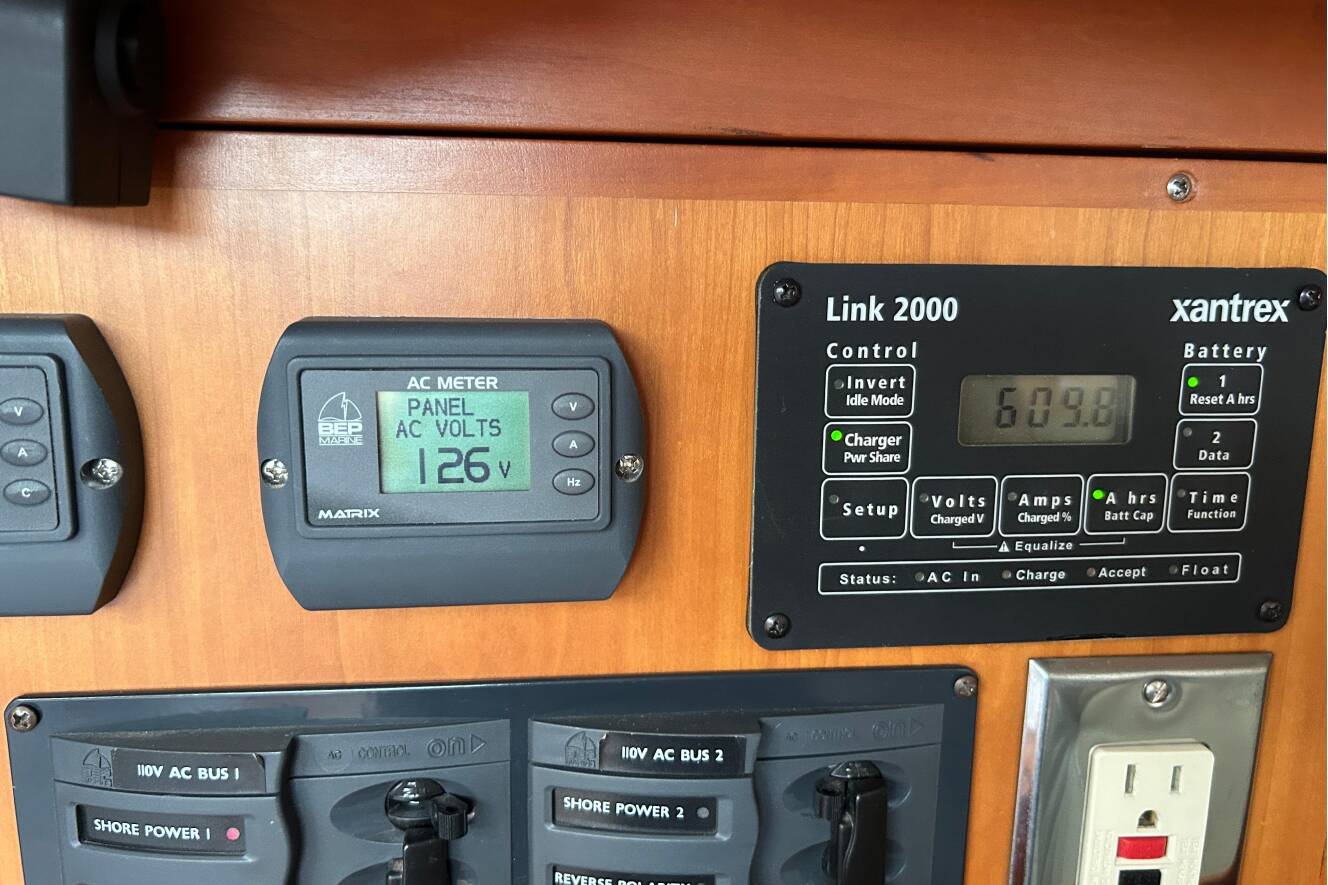 A photo of this 2003 Tartan 4400 LS