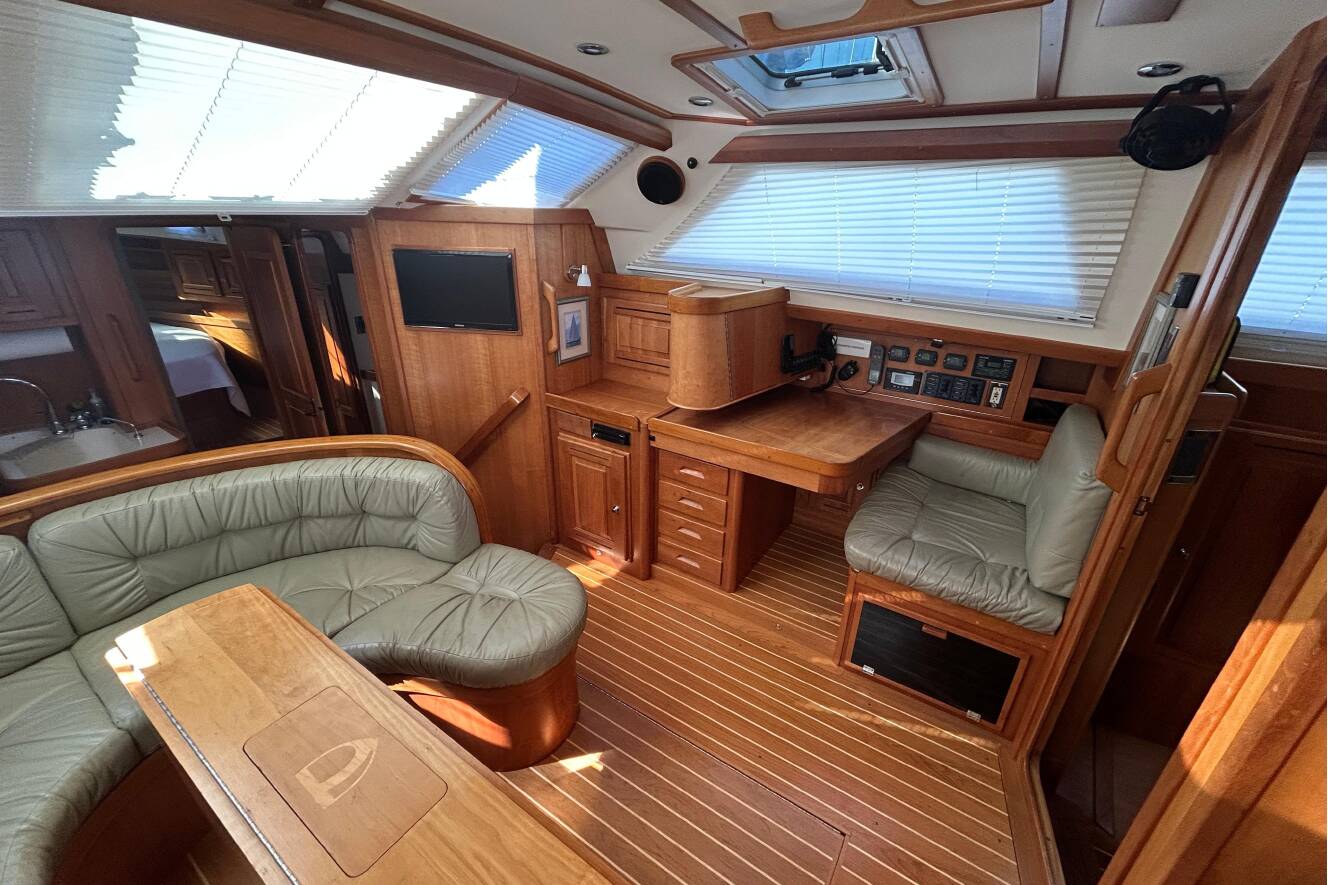 A photo of this 2003 Tartan 4400 LS