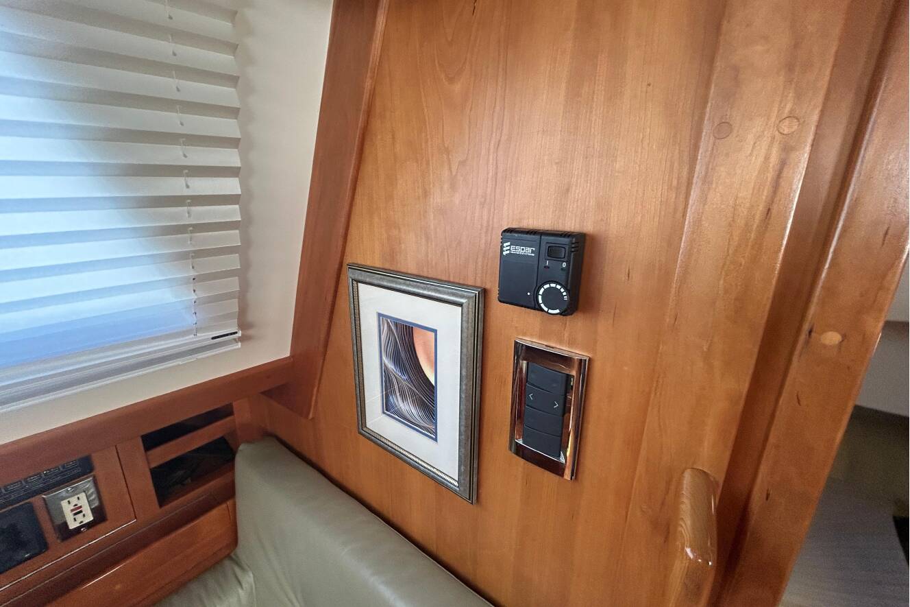 A photo of this 2003 Tartan 4400 LS