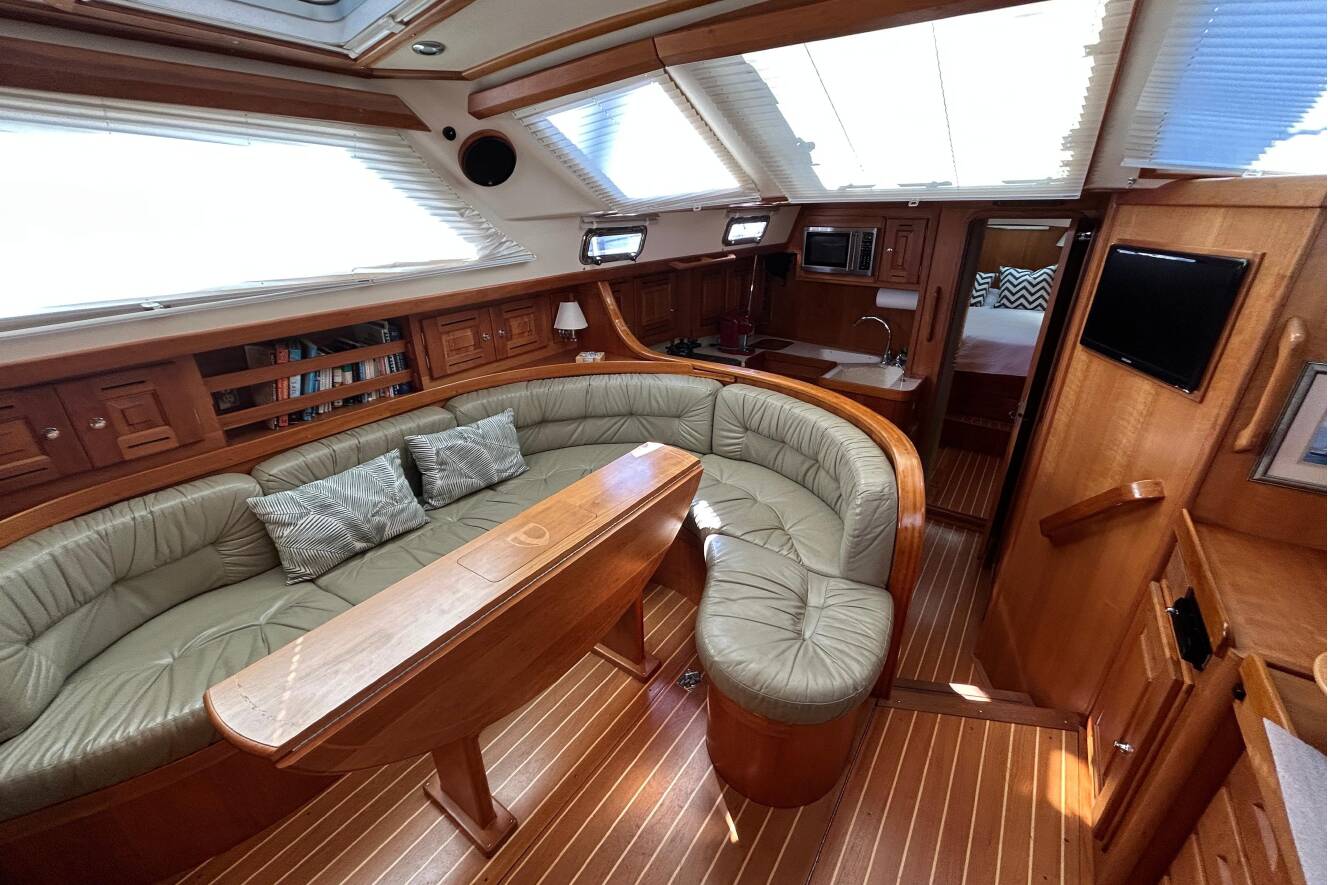A photo of this 2003 Tartan 4400 LS