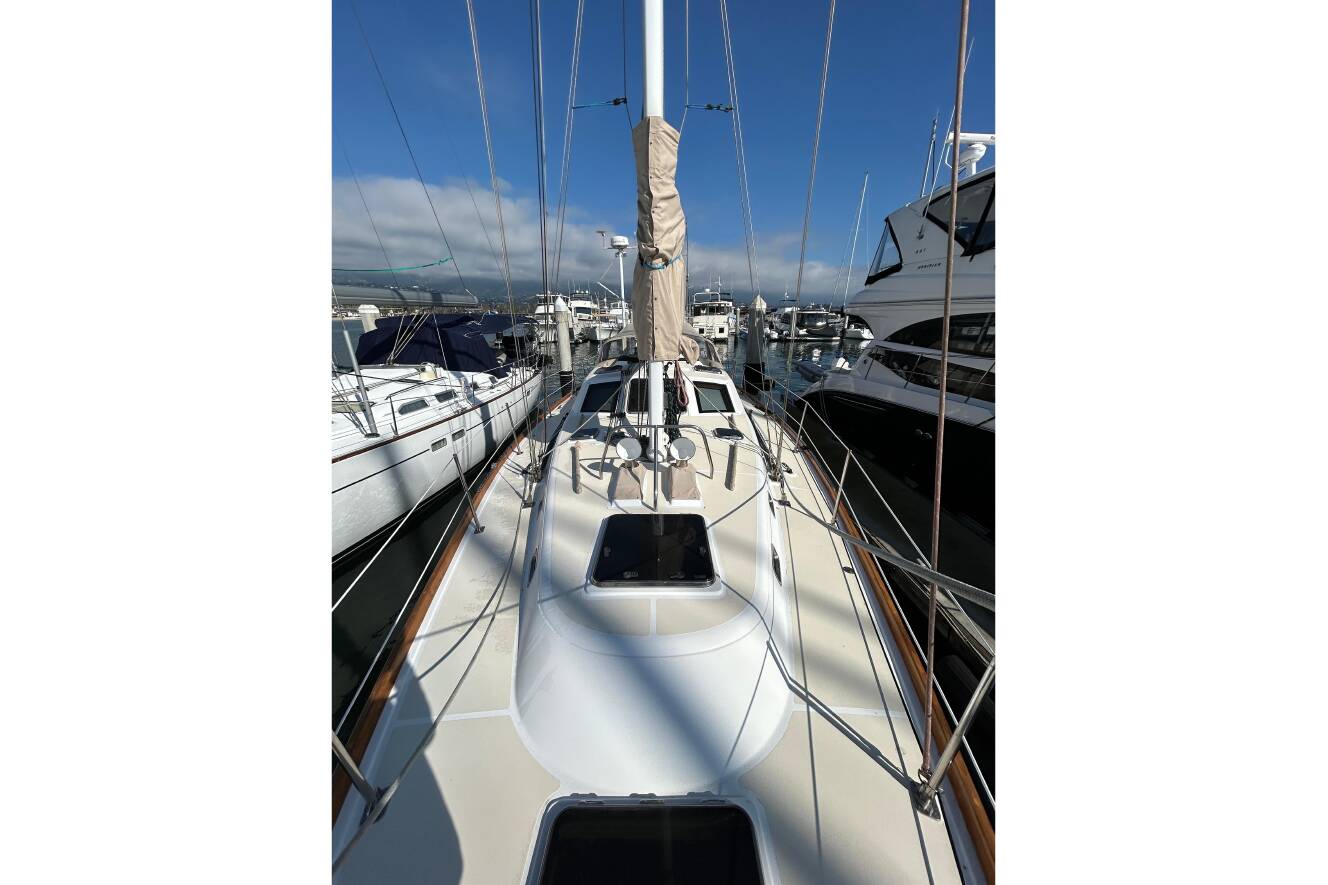 A photo of this 2003 Tartan 4400 LS