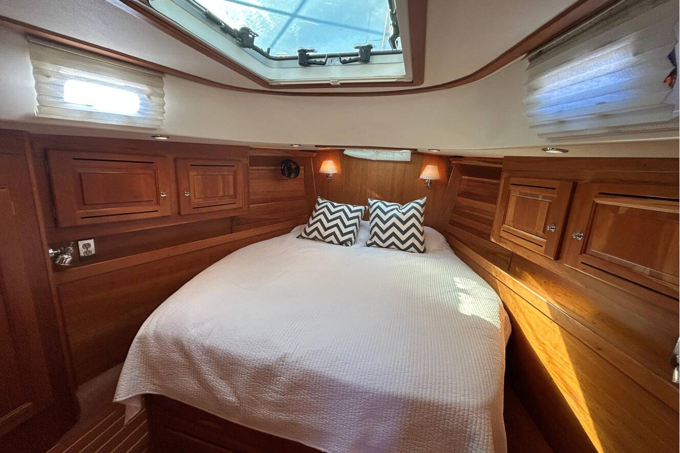 A photo of this 2003 Tartan 4400 LS