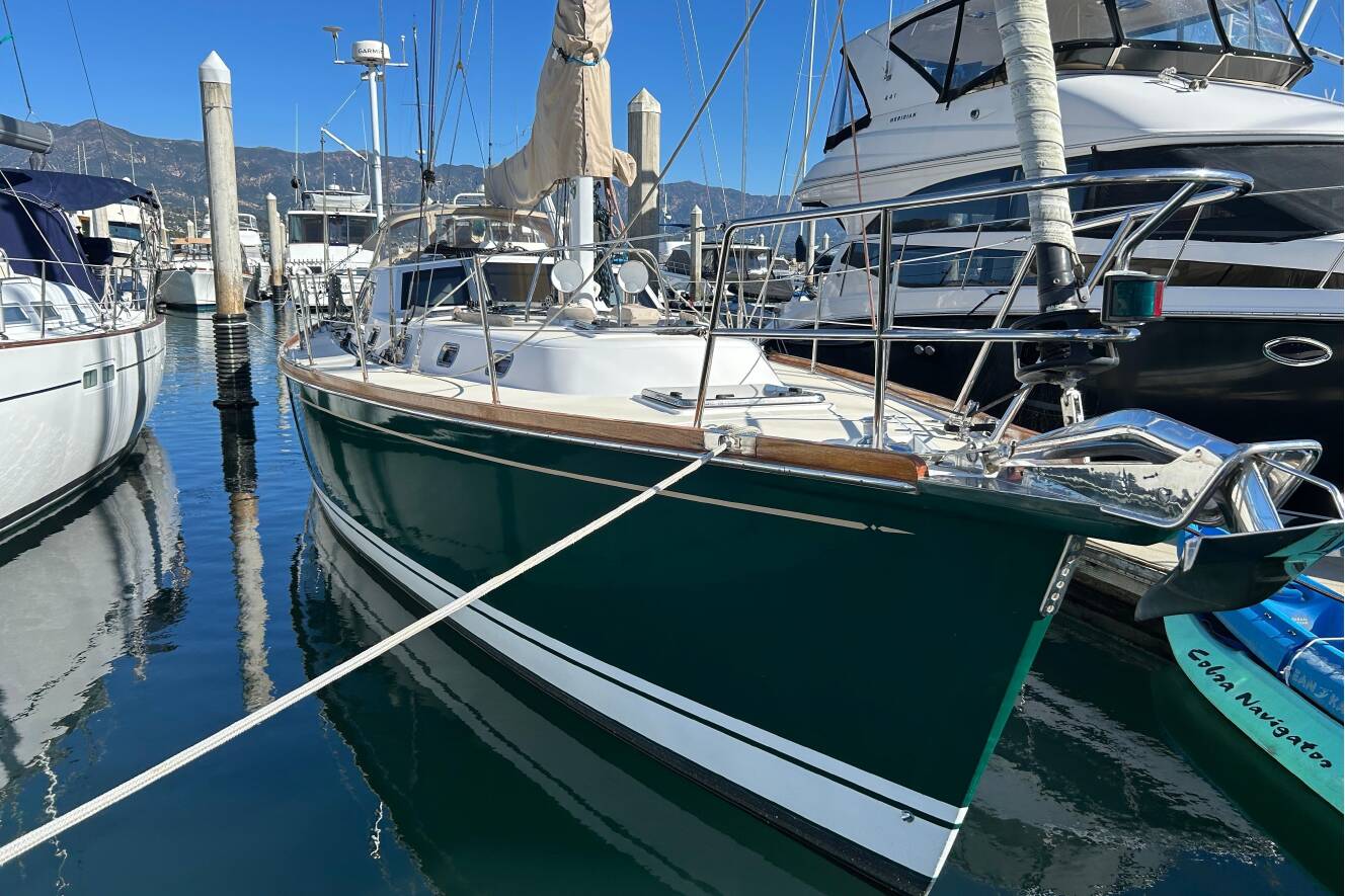 A photo of this 2003 Tartan 4400 LS