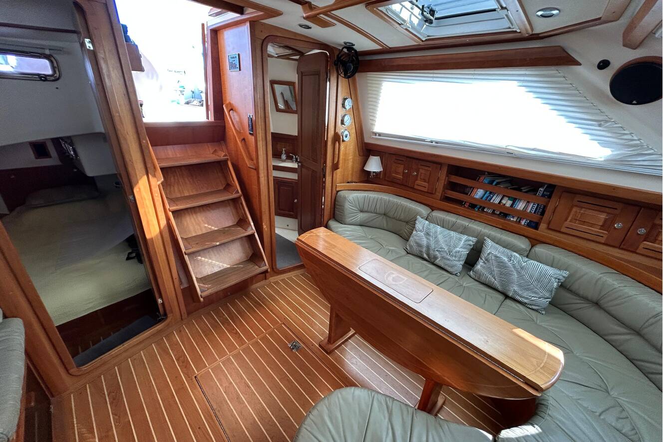 A photo of this 2003 Tartan 4400 LS