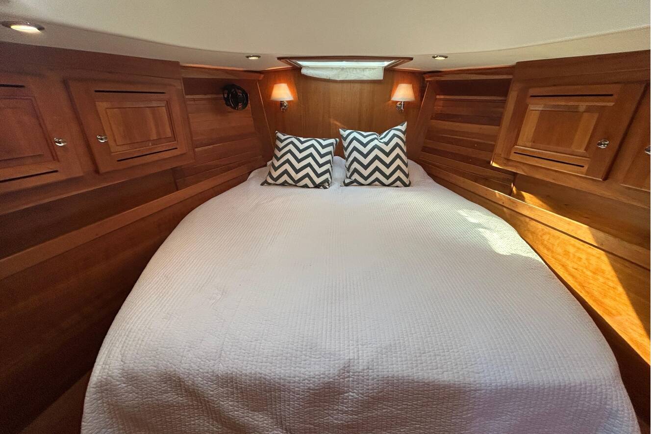 A photo of this 2003 Tartan 4400 LS