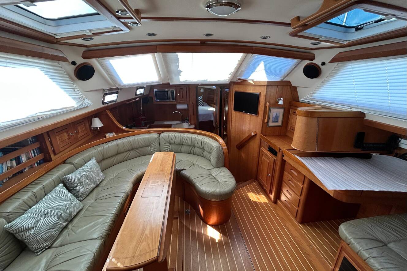 A photo of this 2003 Tartan 4400 LS