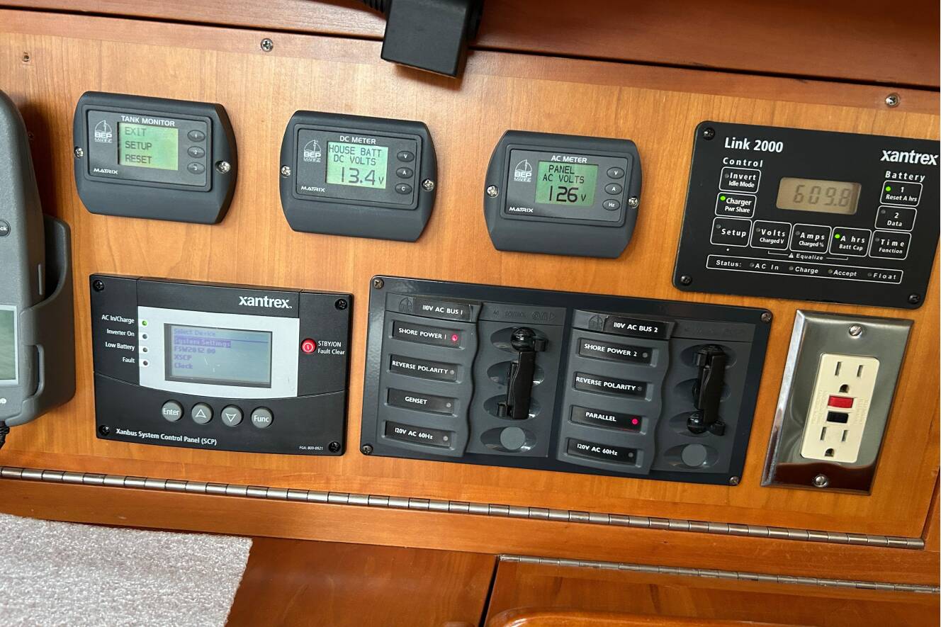 A photo of this 2003 Tartan 4400 LS