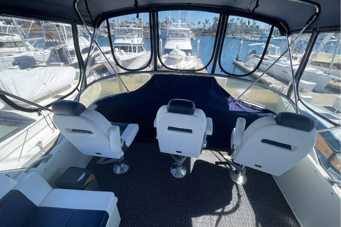 A photo of this 1975 Uniflite Sport Fisher 42