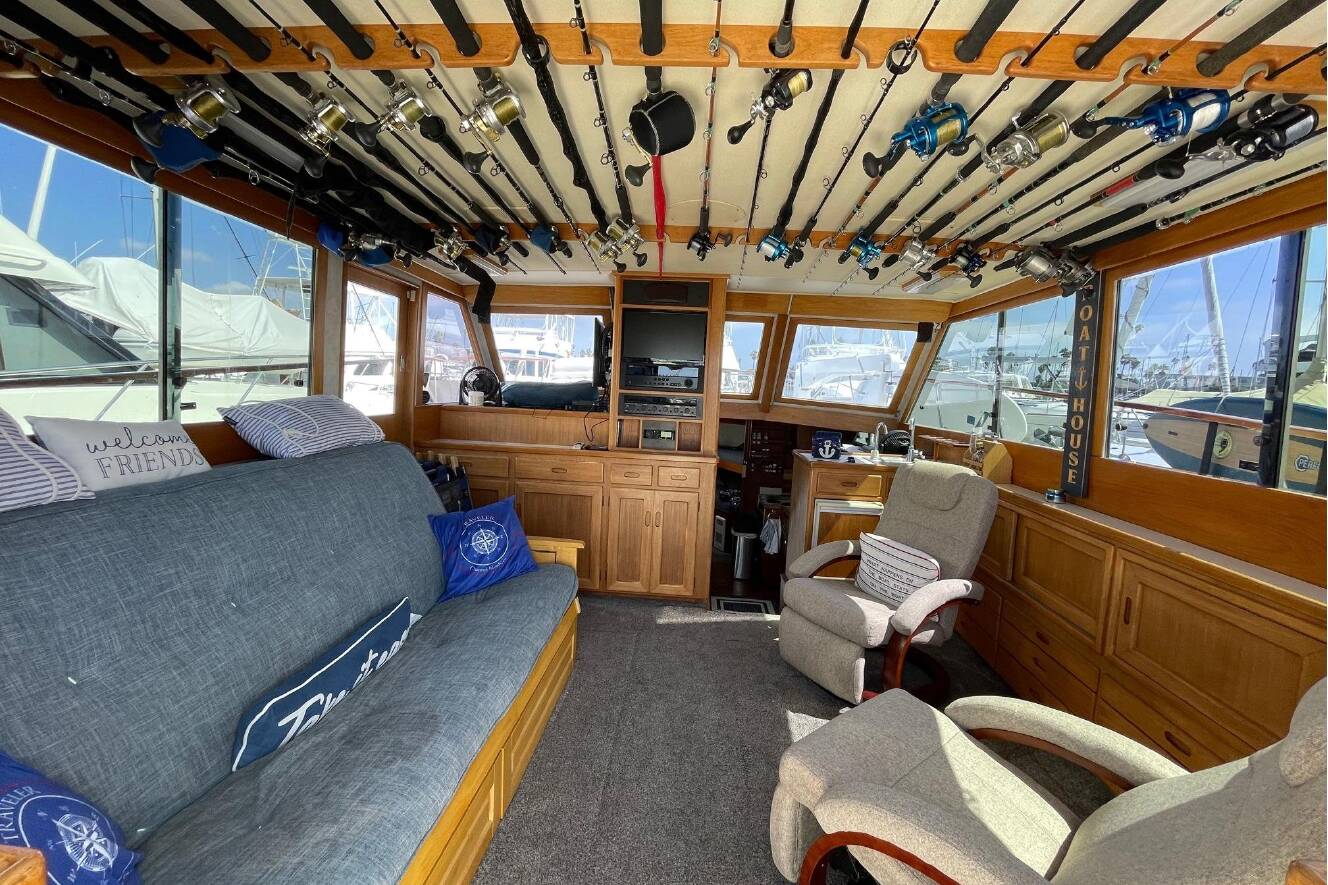 A photo of this 1975 Uniflite Sport Fisher 42