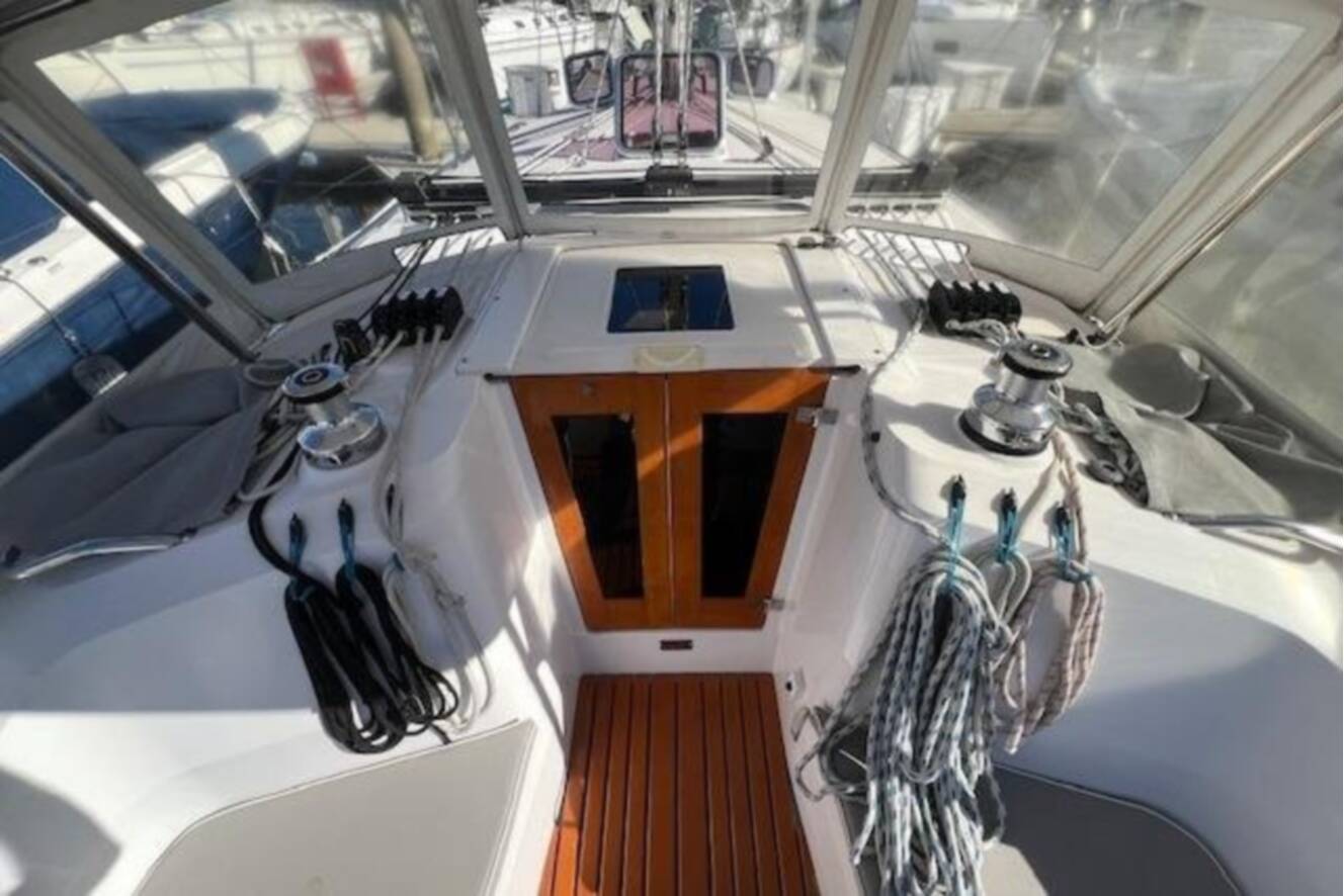 A photo of this 2016 Catalina 385
