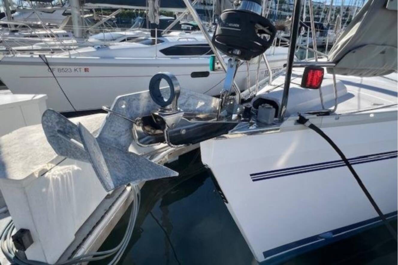 A photo of this 2016 Catalina 385