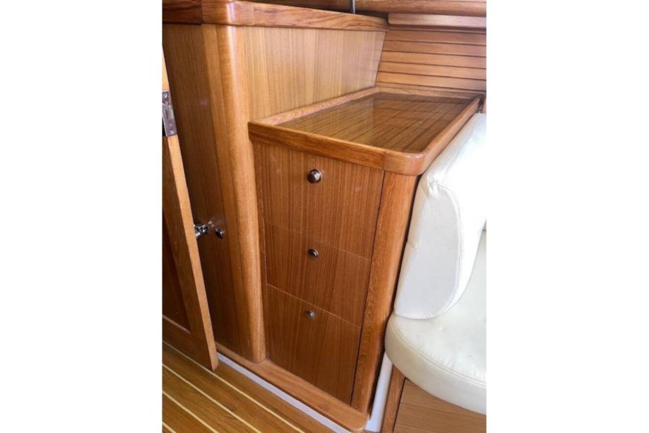 A photo of this 2016 Catalina 385