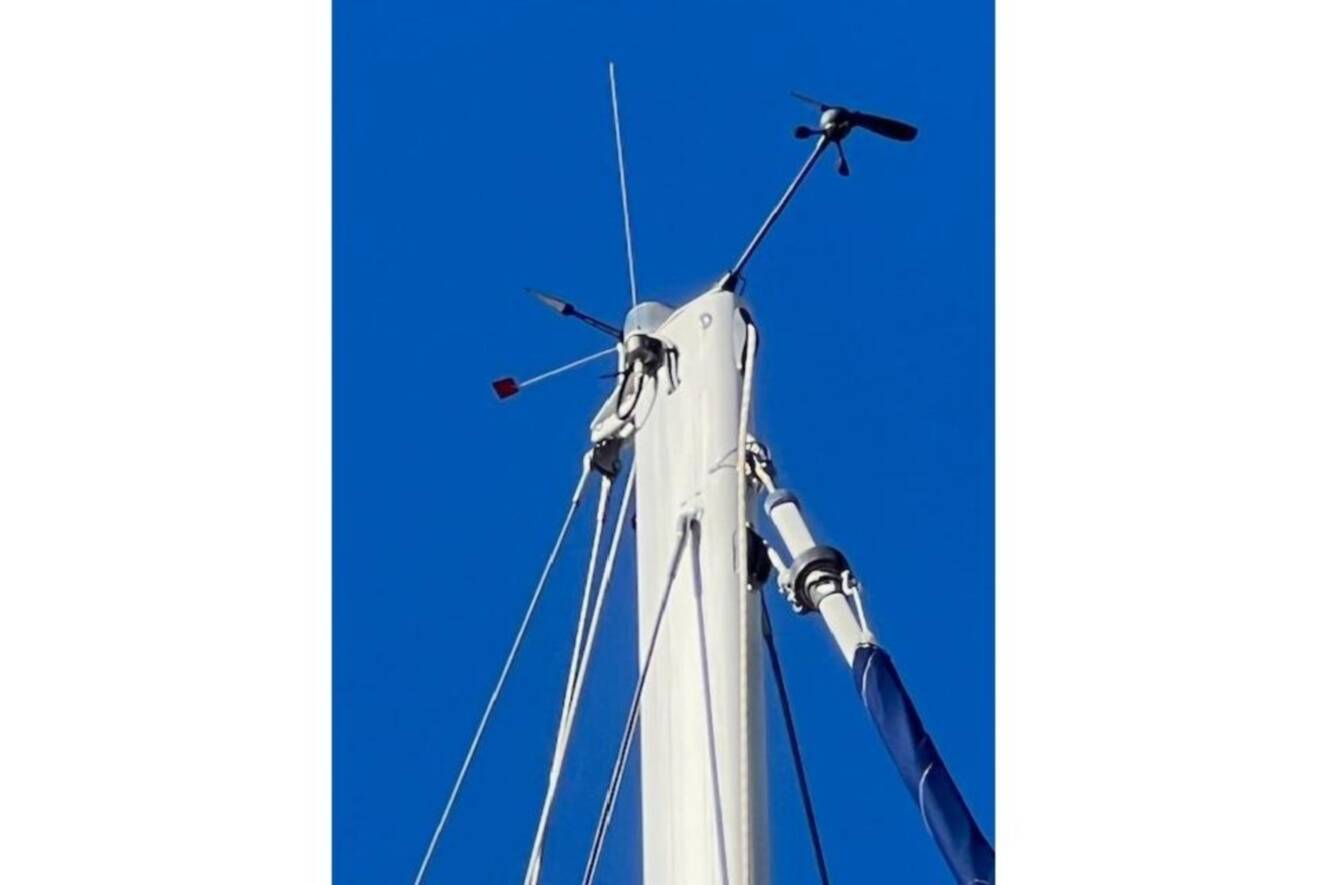 A photo of this 2016 Catalina 385