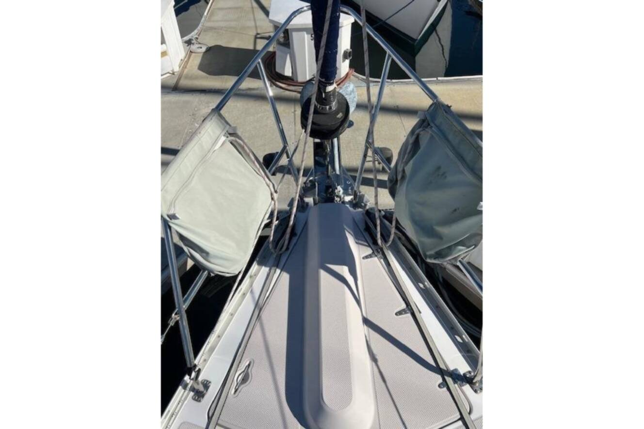 A photo of this 2016 Catalina 385