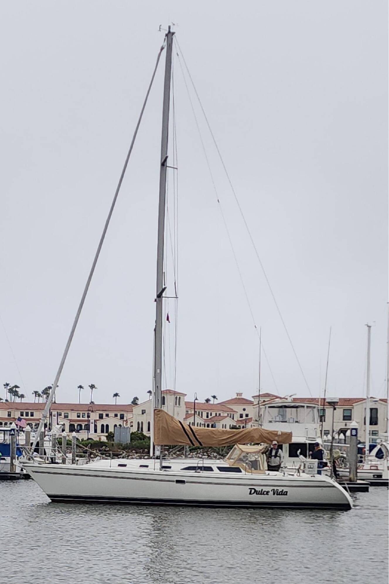 A photo of this 1995 Catalina 42 MkII