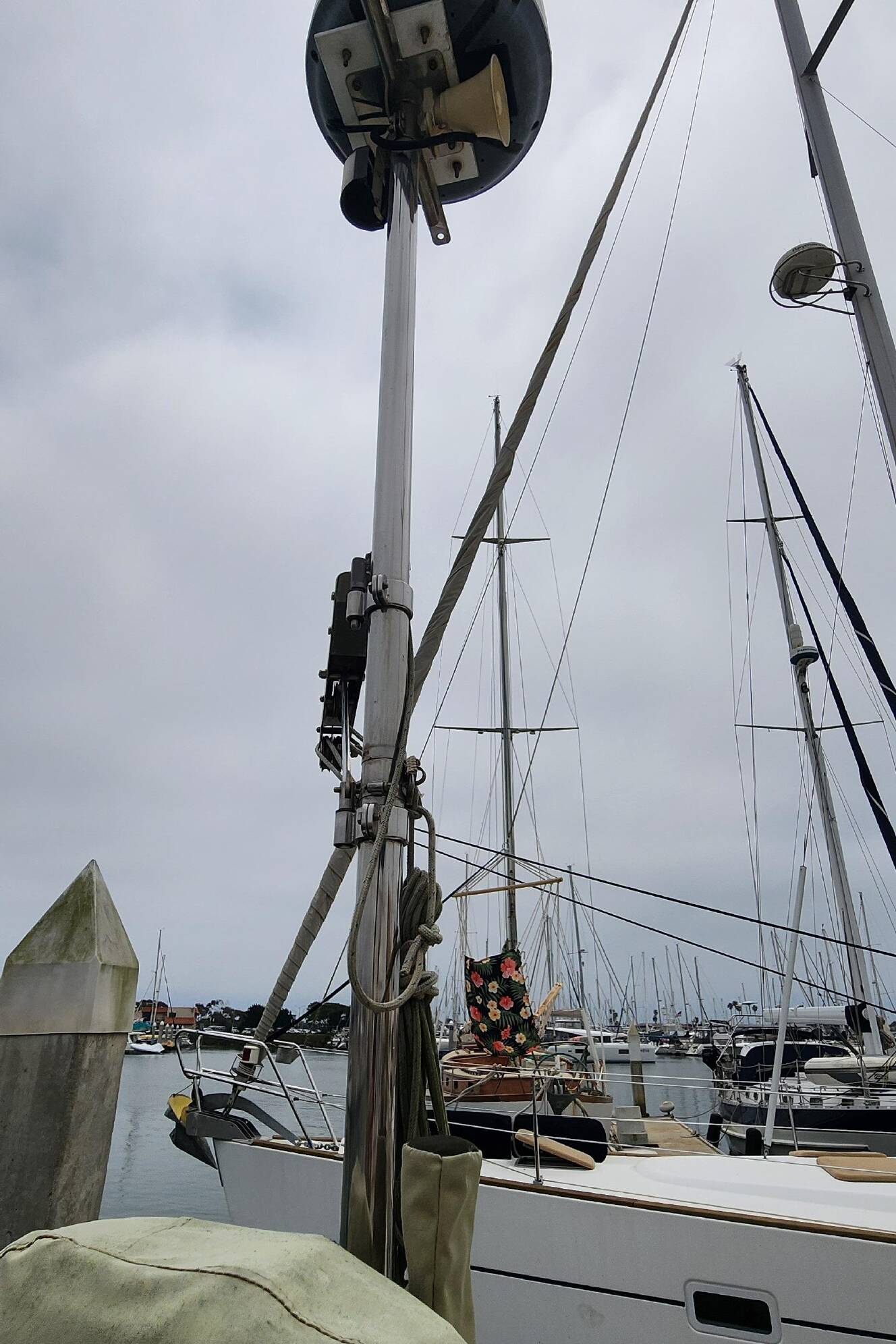 A photo of this 1995 Catalina 42 MkII