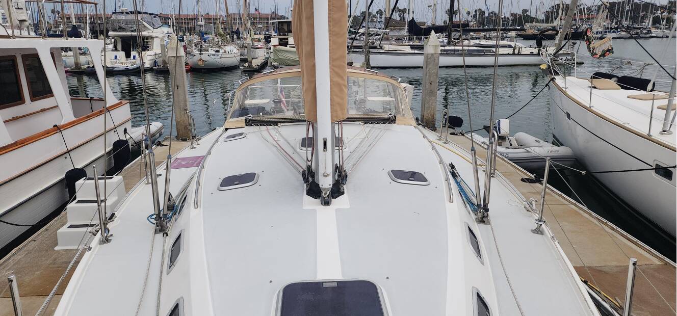 A photo of this 1995 Catalina 42 MkII