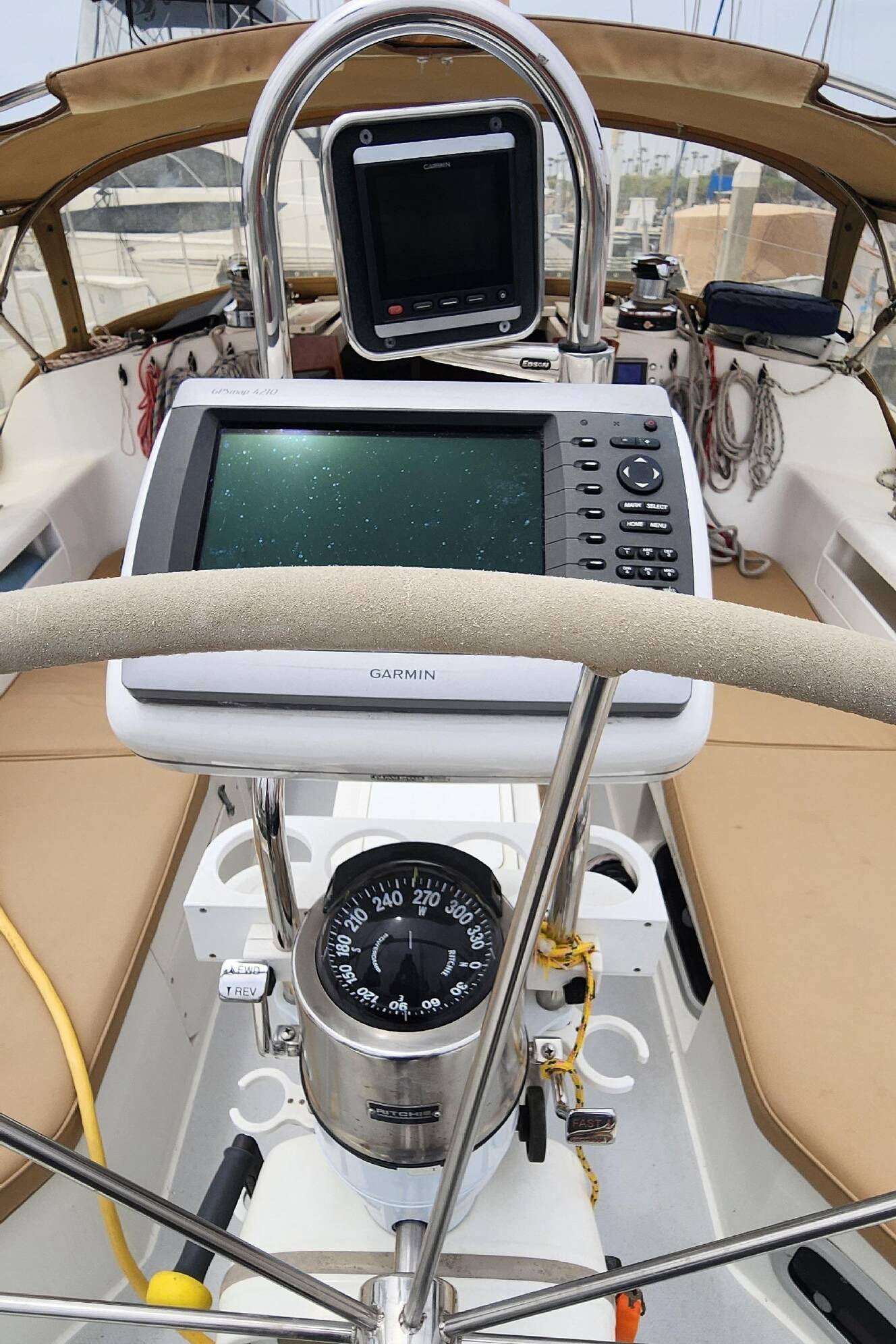 A photo of this 1995 Catalina 42 MkII