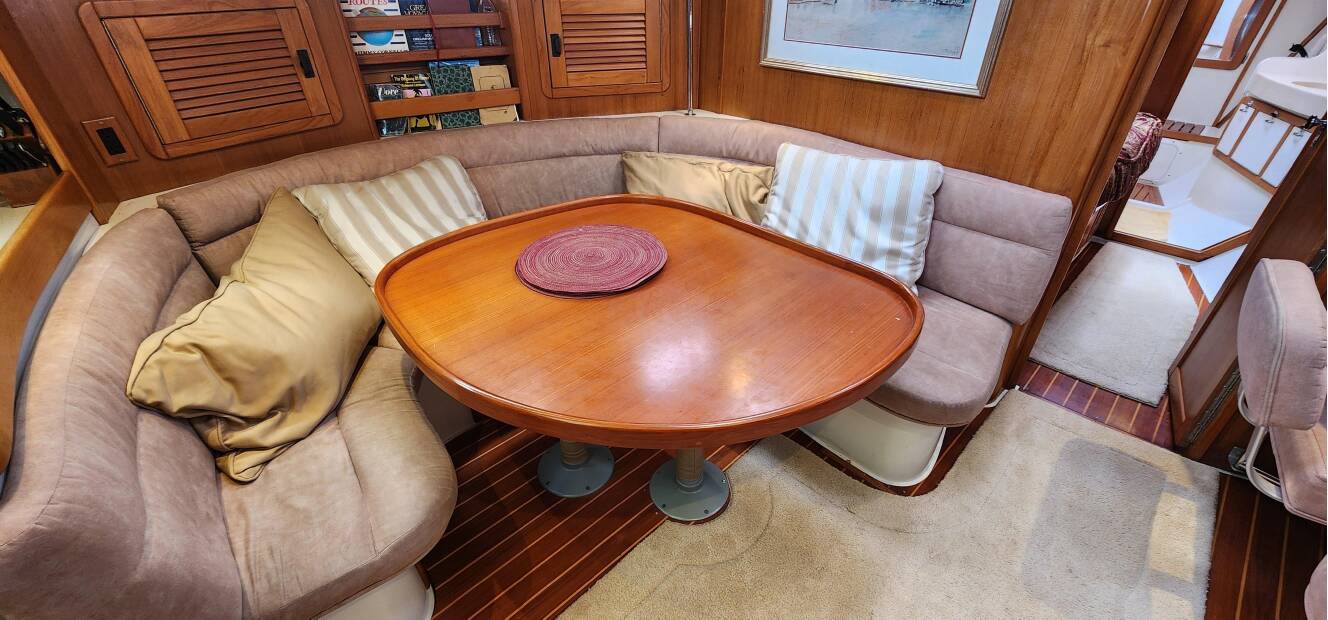 A photo of this 1995 Catalina 42 MkII