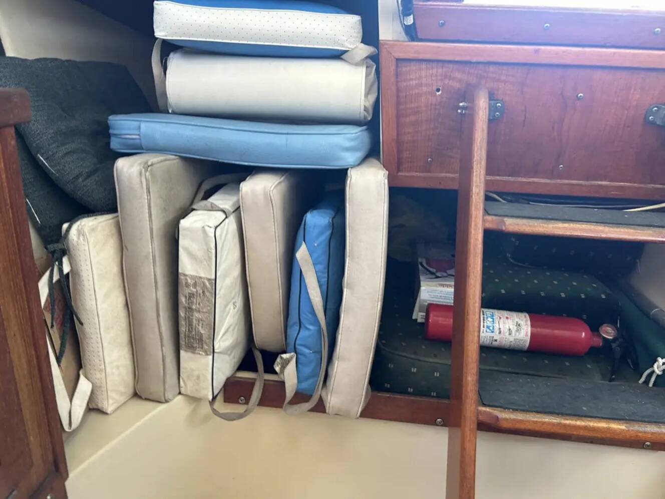 A photo of this 1985 Catalina 30