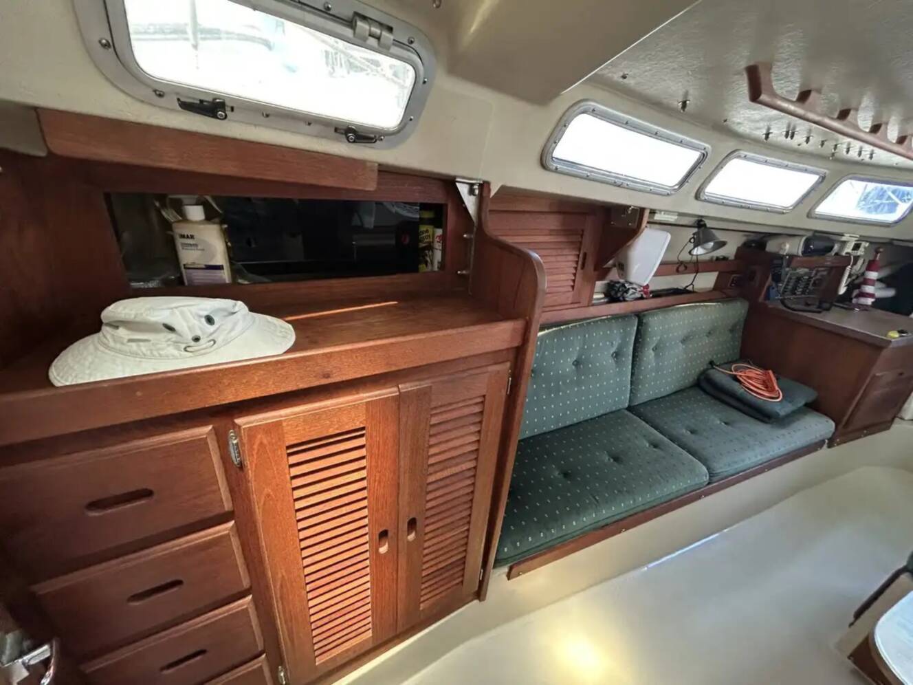 A photo of this 1985 Catalina 30