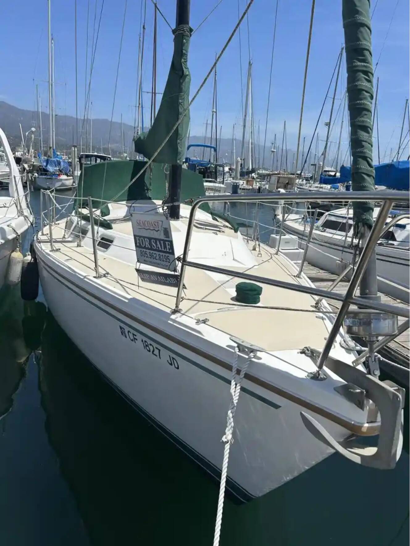 A photo of this 1985 Catalina 30