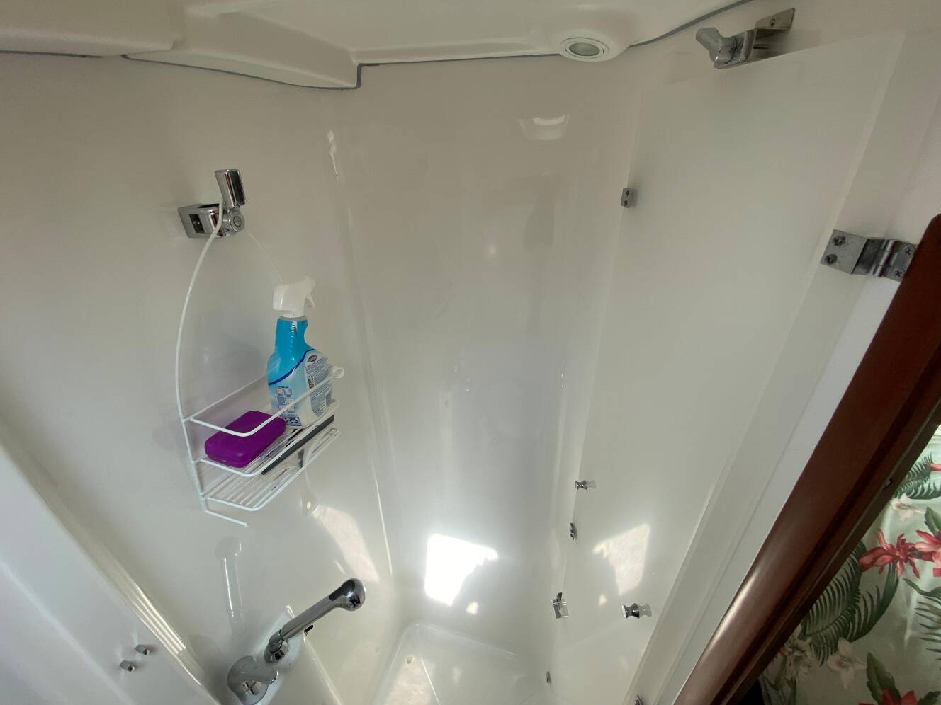 A photo of this 2003 Beneteau 423