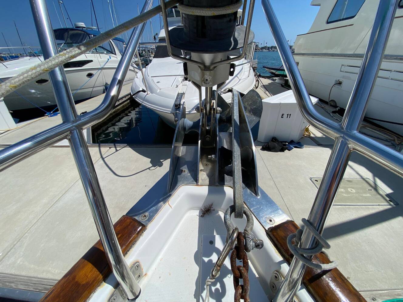 A photo of this 2003 Beneteau 423
