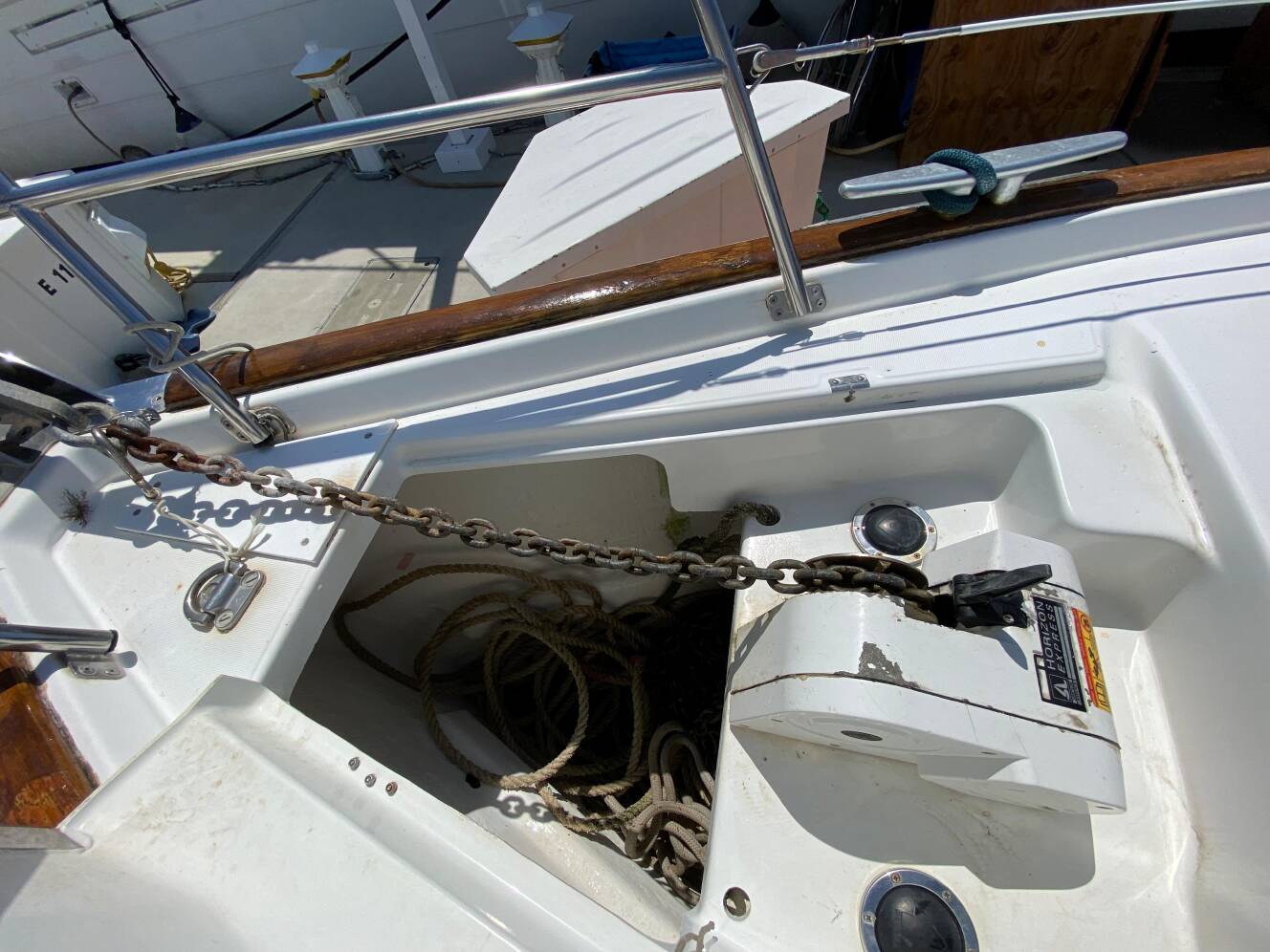 A photo of this 2003 Beneteau 423