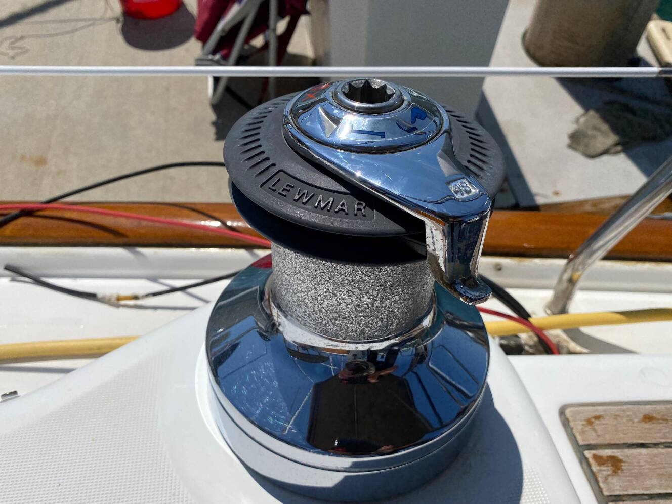 A photo of this 2003 Beneteau 423