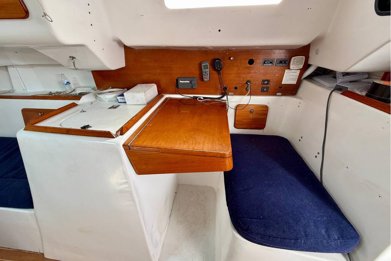 A photo of this 1985 Macgregor 65
