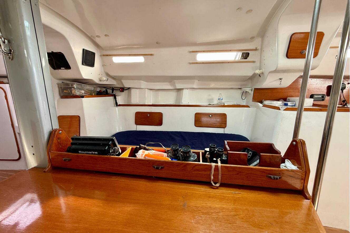 A photo of this 1985 Macgregor 65