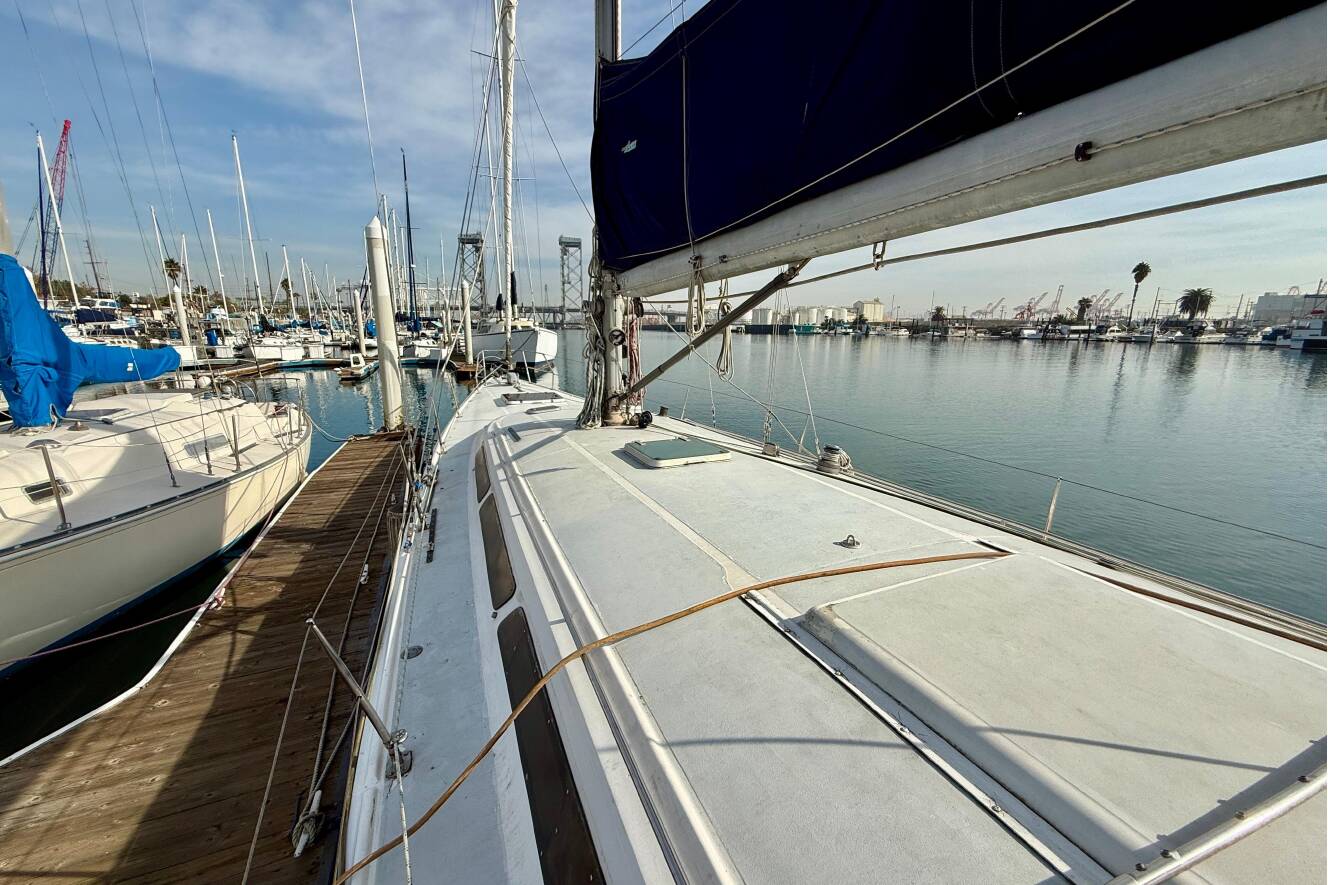 A photo of this 1985 Macgregor 65